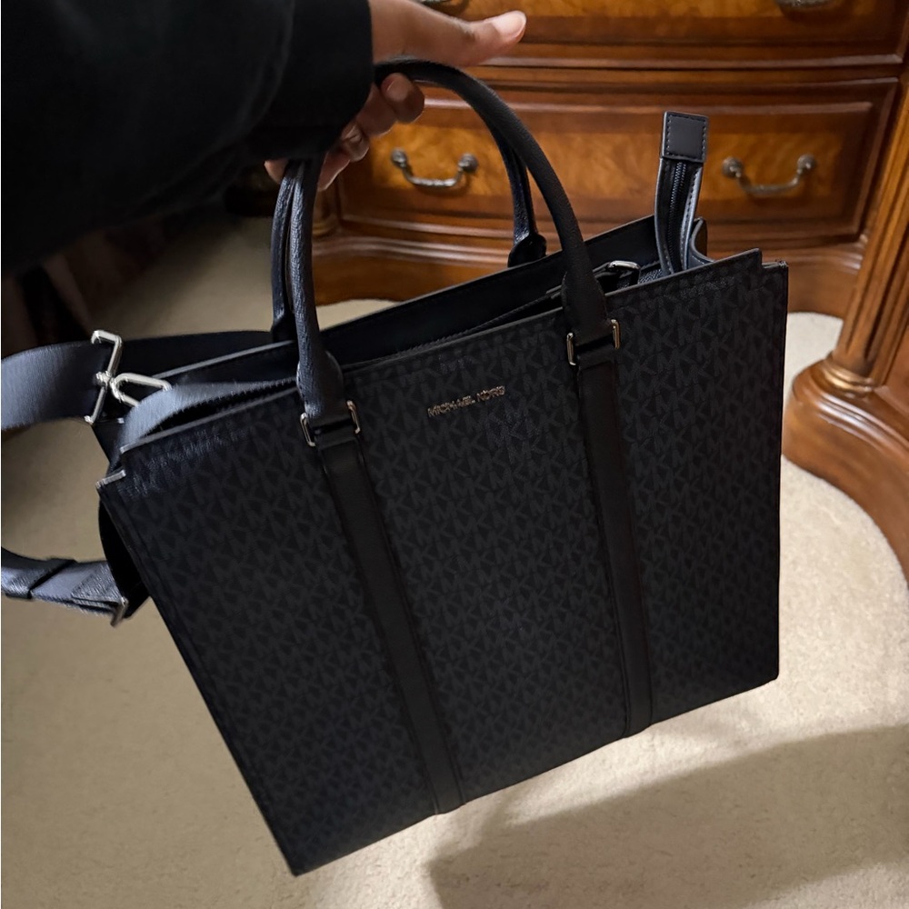 Michael Kors Blue Black Tote Bag - Picture 6 of 9